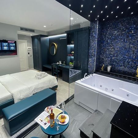 White Crown Hotel Kamez Екстер'єр фото