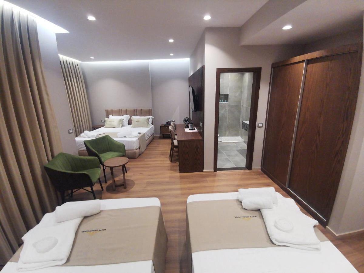 White Crown Hotel Kamez Екстер'єр фото