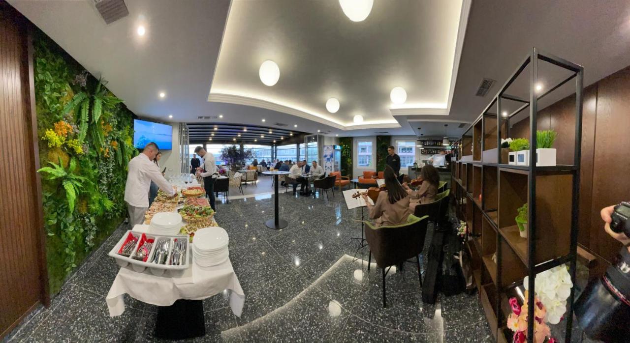 White Crown Hotel Kamez Екстер'єр фото