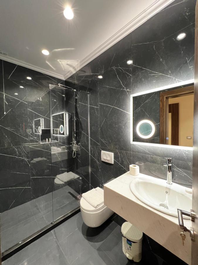 White Crown Hotel Kamez Екстер'єр фото