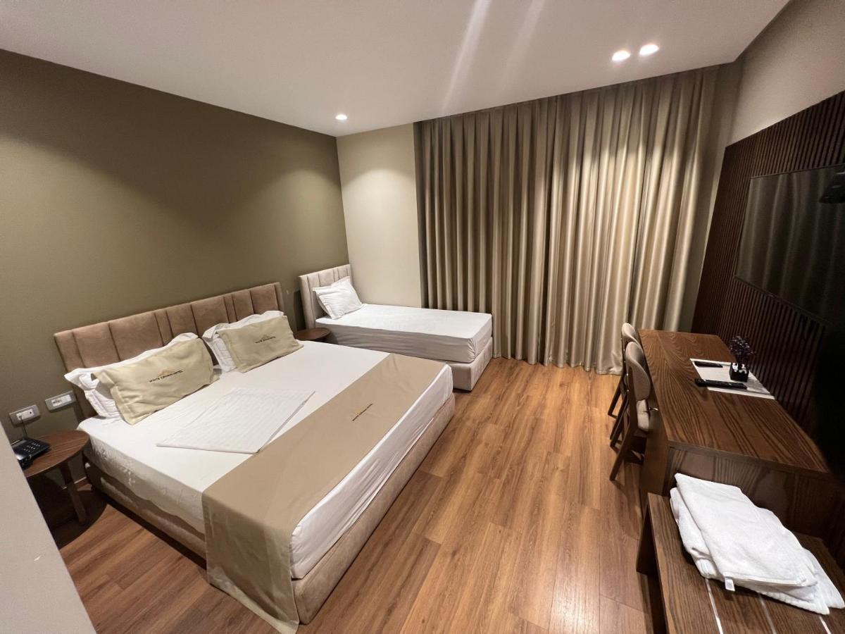 White Crown Hotel Kamez Екстер'єр фото